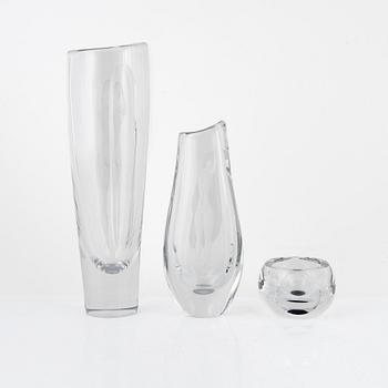 Vicke Lindstrand, a set of three vases, Kosta and Orrefors, Sweden.