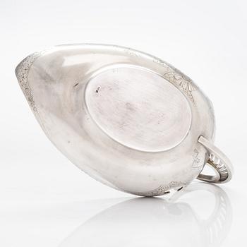 Kousa, hopeaa, 5. Artelli, Moskova 1908-17. Pituus 32 cm.