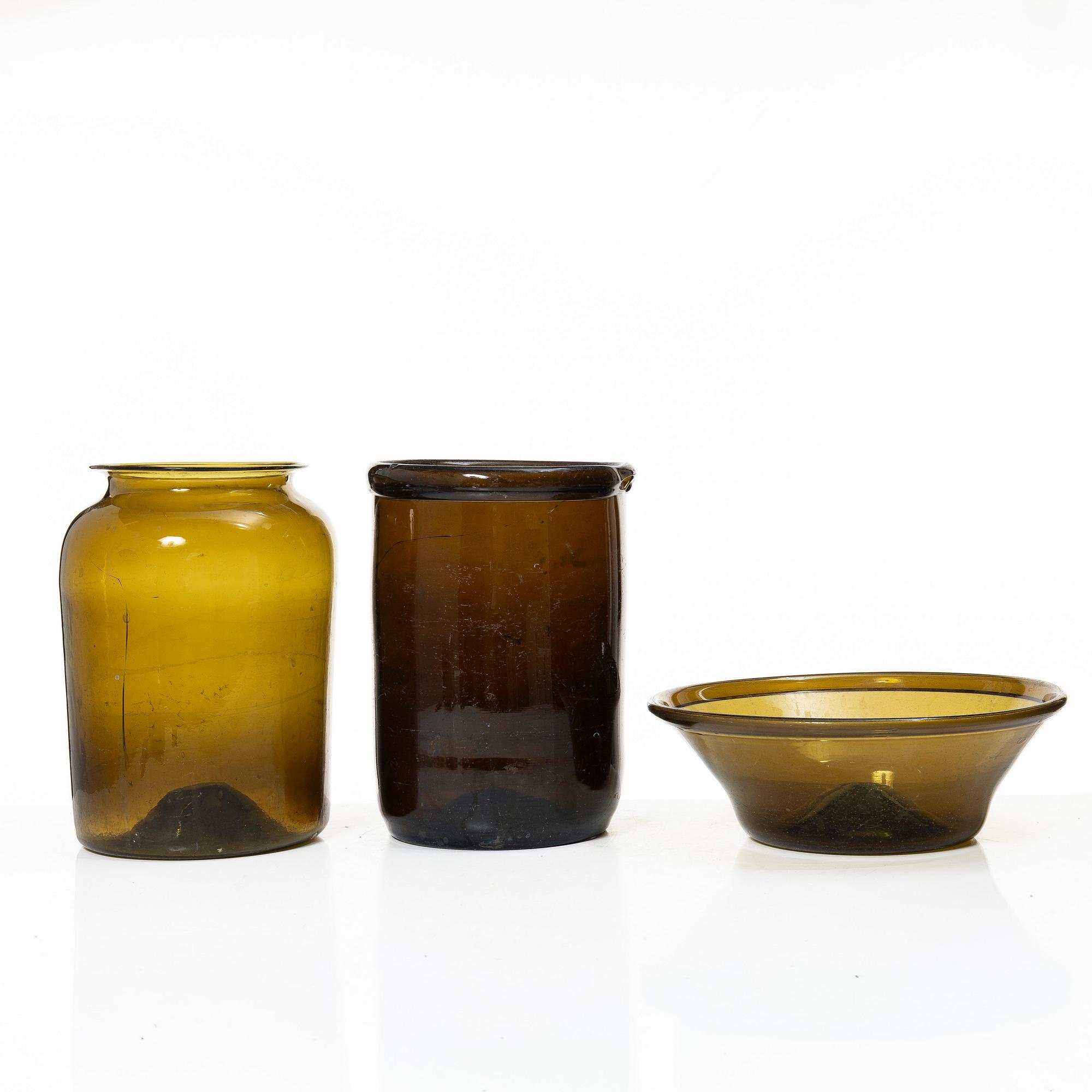 A large glass bowl and two large jars, 19th century.