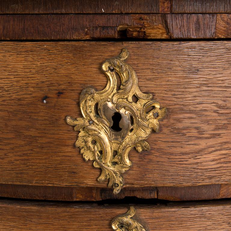 A CHEST OF DRAWERS, baroque 1760-60s.