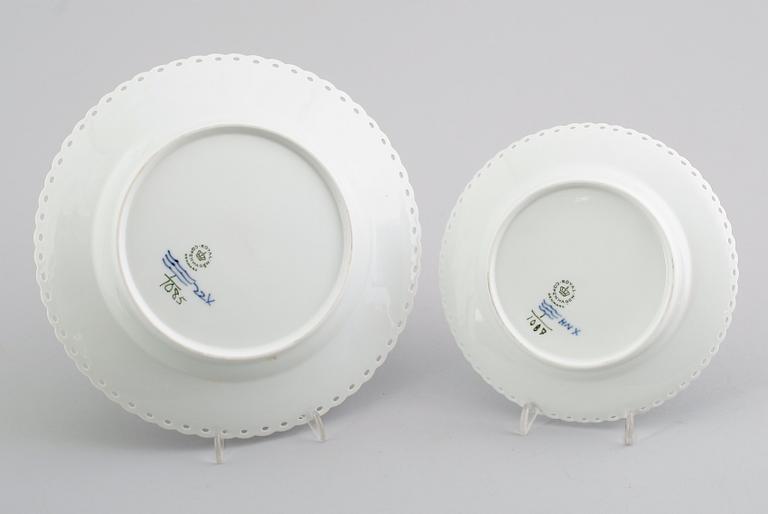 SERVISPORSLIN, 23 delar, Royal Copenhagen.
