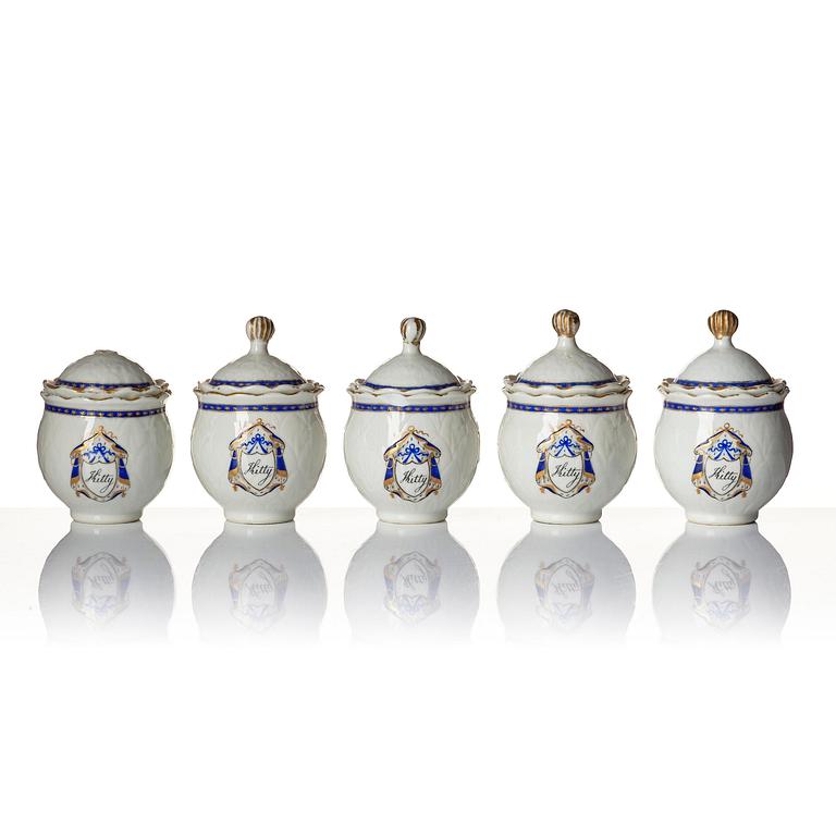 A set of 10 'European Subject' custard cups with covers and a coffeepot with cover, Qing dynasty, Jiaqing (1796-1820).