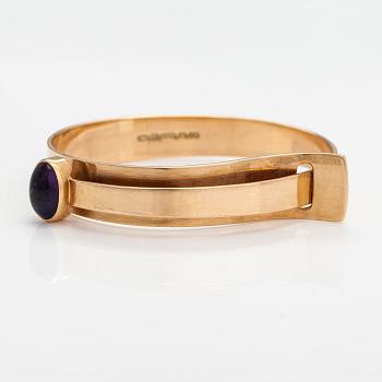 Elis Kauppi, A 14K gold and amethyst bracelet. Kupittaan kulta, Turku 1960.