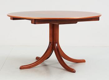 A Josef Frank mahogany dinner table, Svenskt Tenn, model 771.