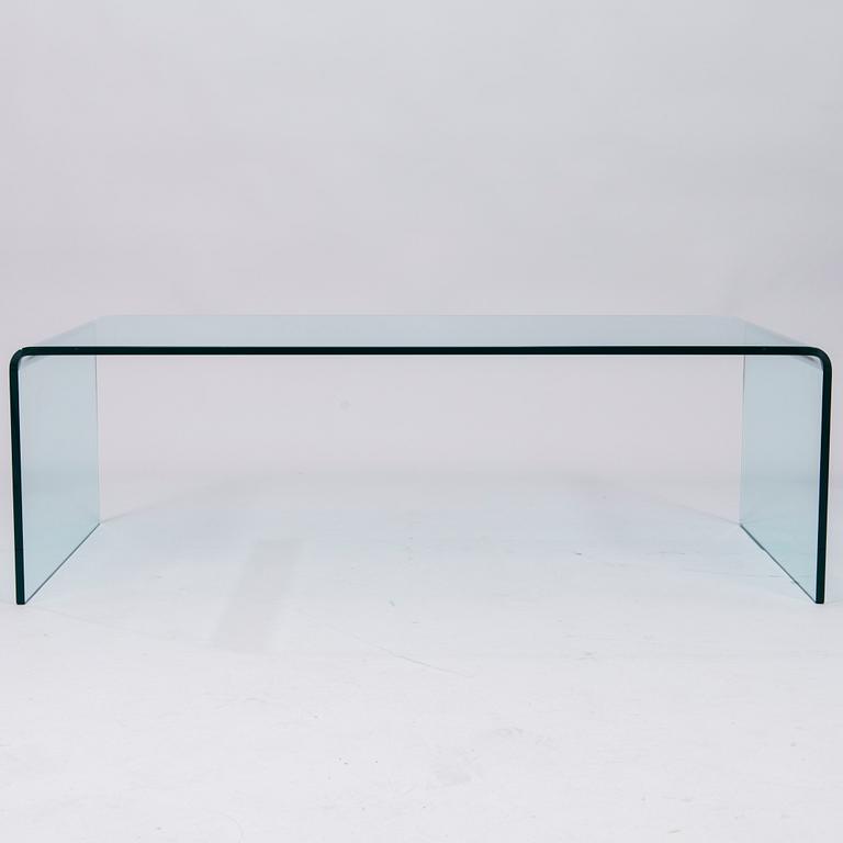 A 21 st century coffee table "Pont" for Lignet Roset.