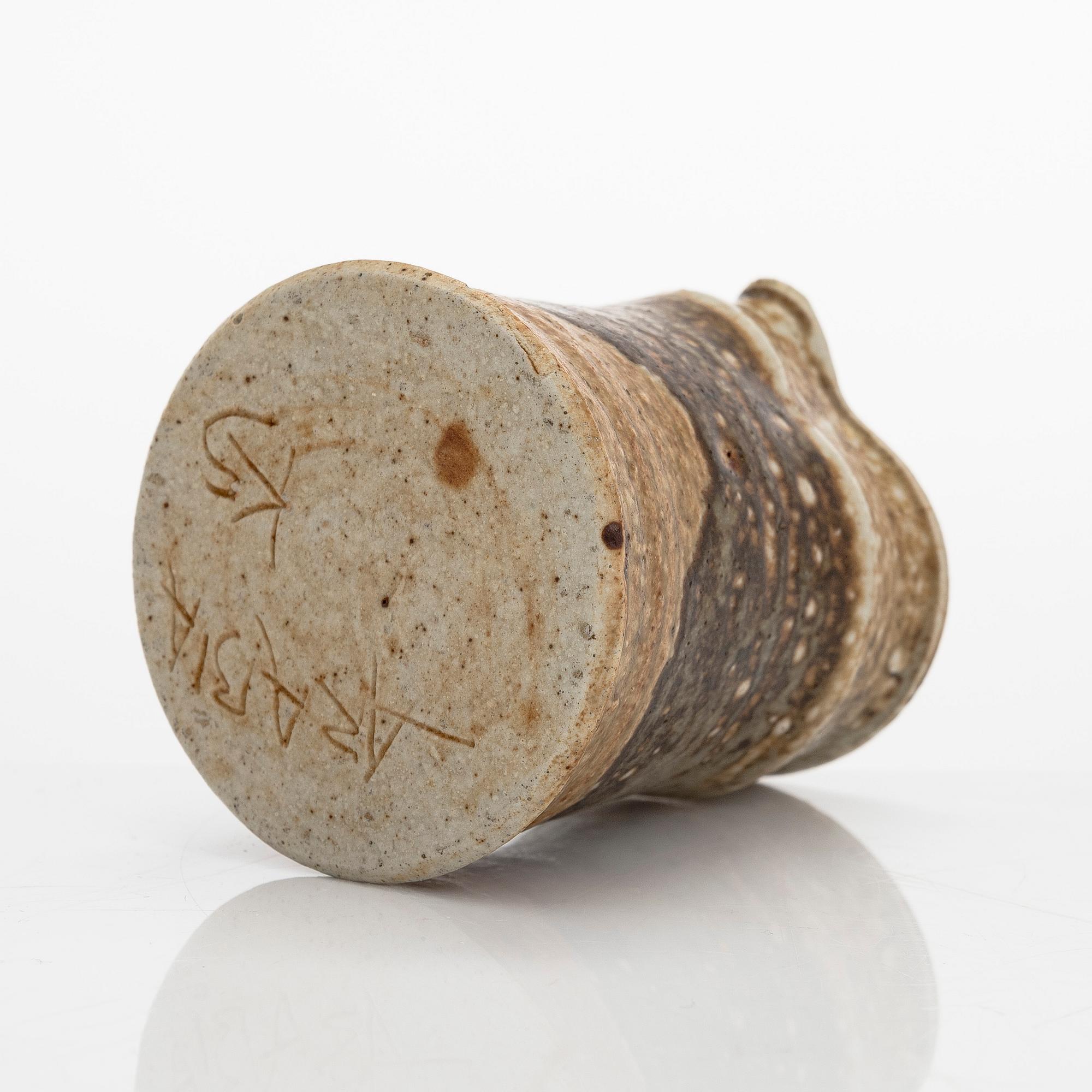 Kyllikki Salmenhaara, gräddsnäcka, stengods, signerad KS Arabia.