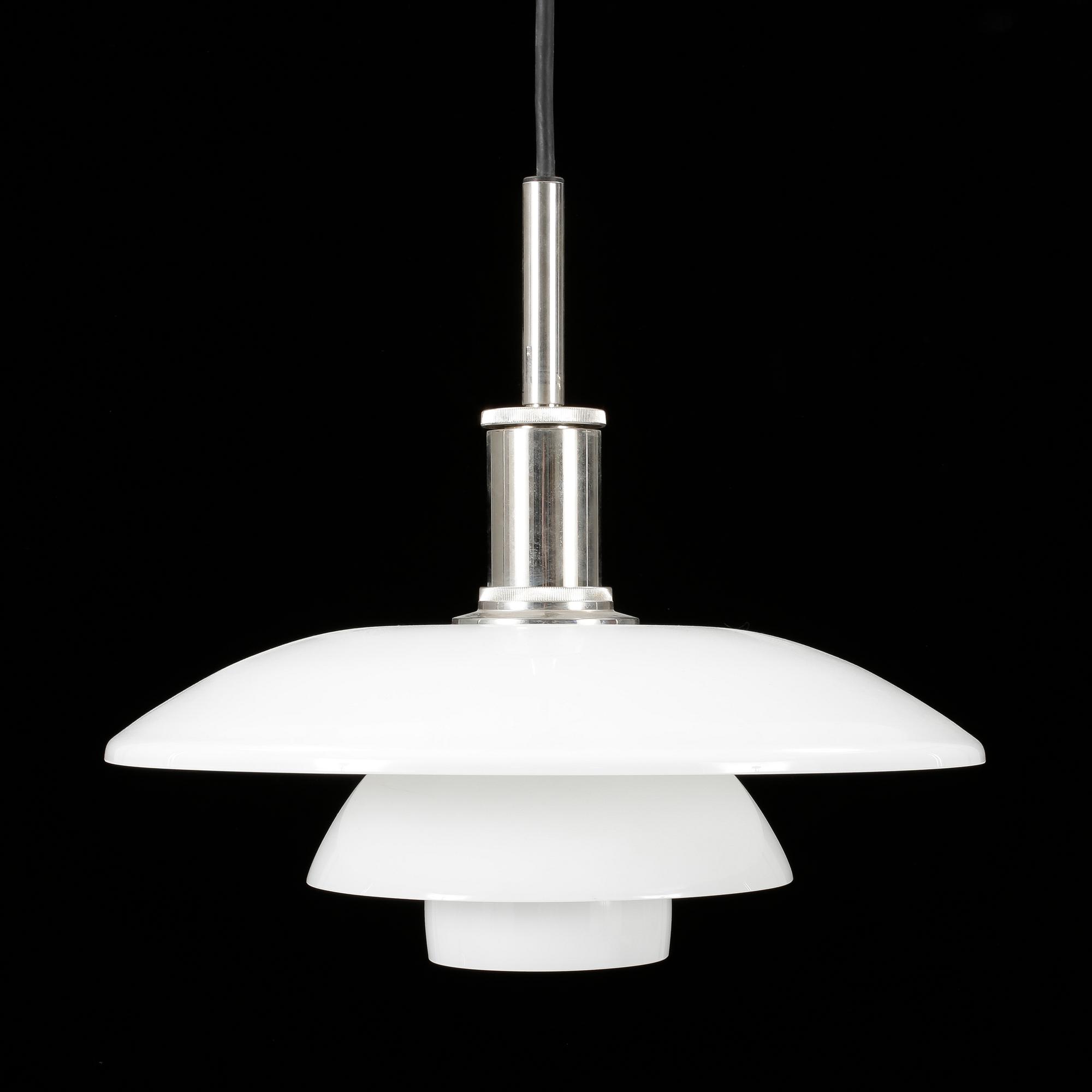 TAKLAMPA, "PH-4½-4", Poul Henningsen, Louis Poulsen. Höjd 42 cm.