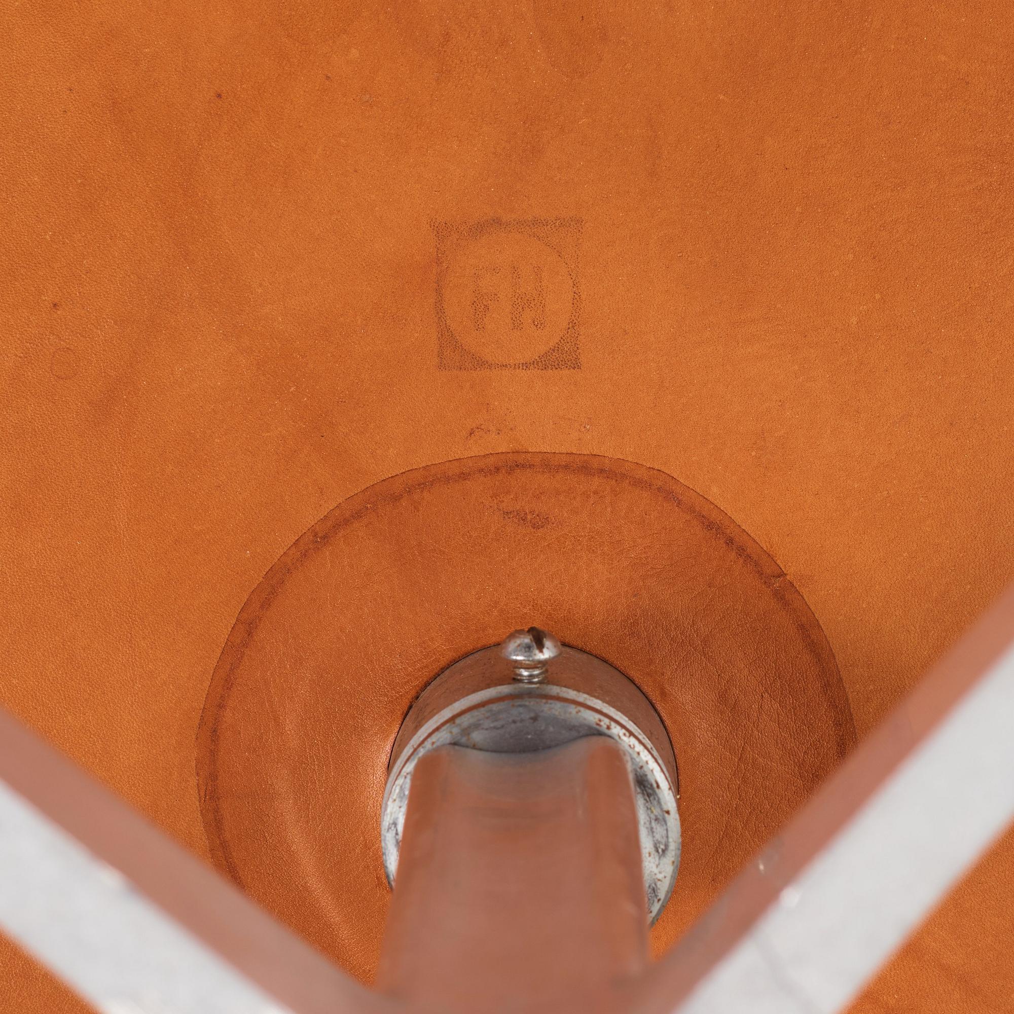 Arne Jacobsen, a pair of 'Swan' easy chairs, Fritz Hansen, Denmark 1960s.