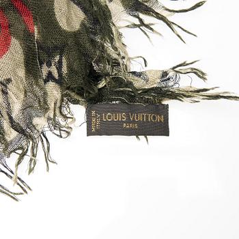 SCARF, Louis Vuitton.