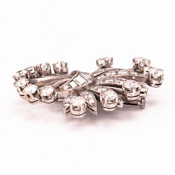 BROSCH, vitguld, briljanter, diamanter 8/8 samt baguetter ca 4.5 ct tot.