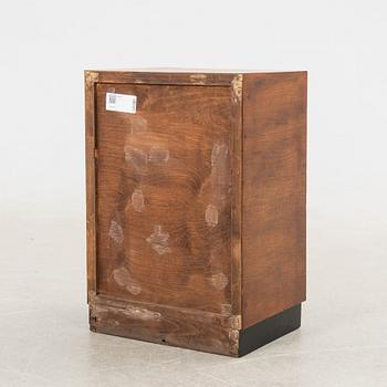 Sängbord, 1900-talets första hälft.