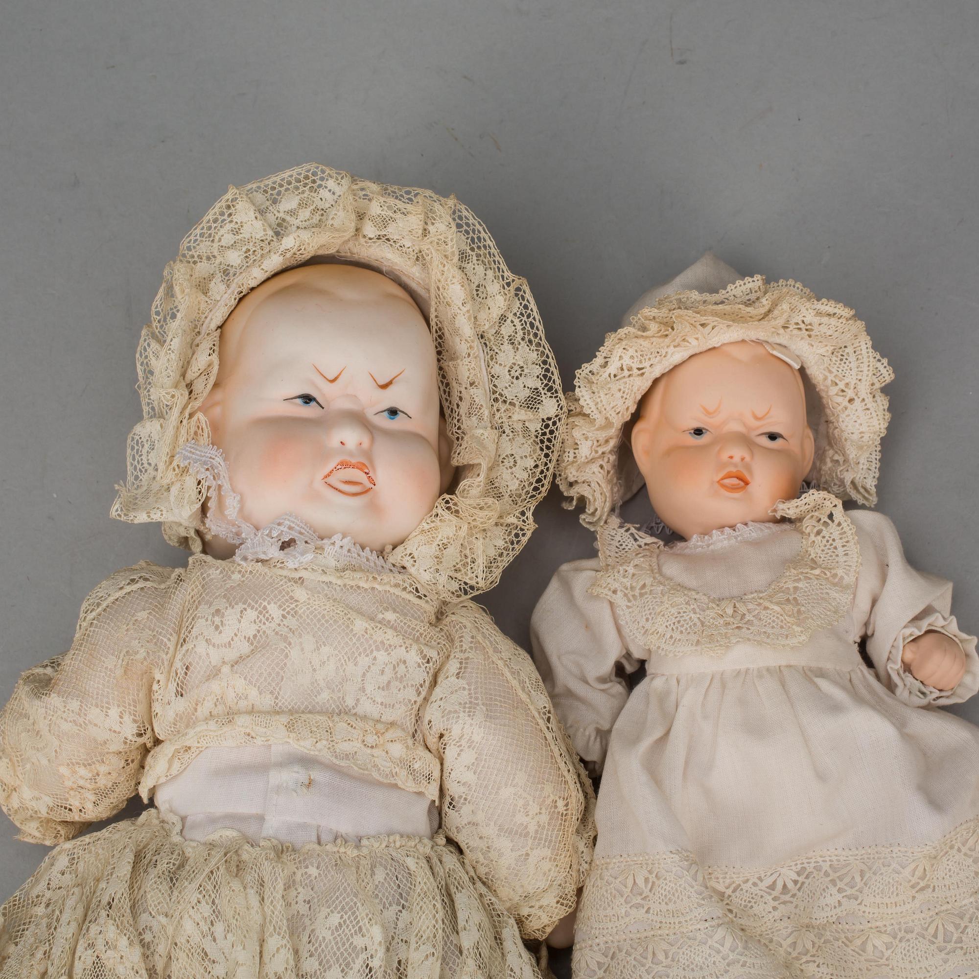 DOCKOR, 2 st, porslin. 1900-tal.