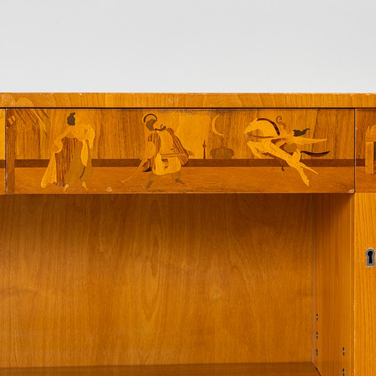 Sven Ekholm & Erik Matsson, sideboard, Swedish Modern "Tusen och en natt”, Lammhults stol- och snickerifabrik, 1940-tal.