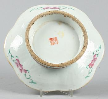 SKÅLFAT, porslin, Kina, 1800/1900.