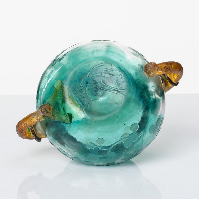 Emile Gallé, an Art Nouveau glass bowl, Nancy, France, with silver mounts by Ovchinnikov, Moscow.