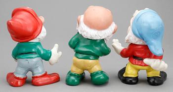 LEKSAKSFIGURER, 3 st, plast, en märkt Walt Disney Productions.