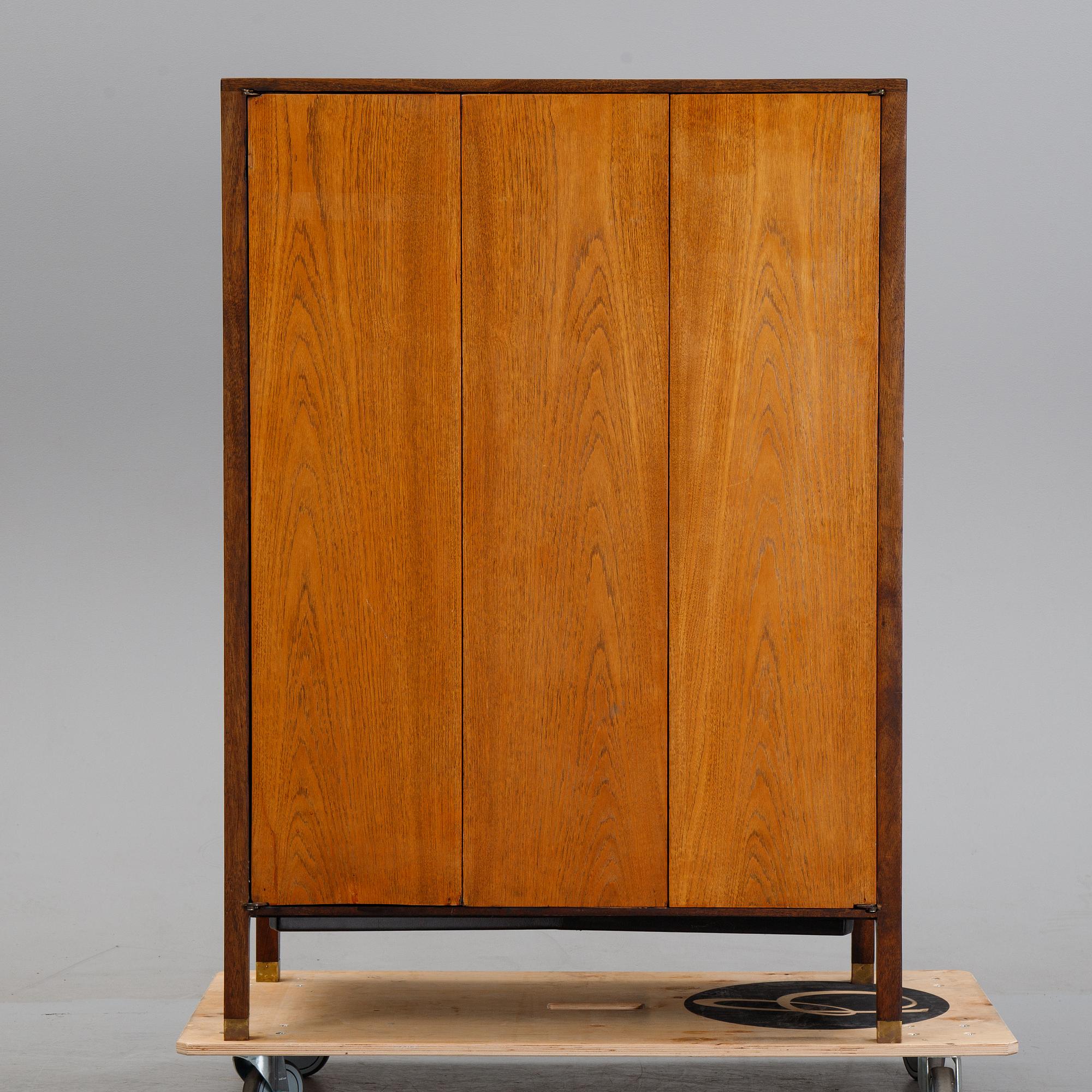 Harvey Probber a 'Gentlemans chest' or cabinet, Harvey Probber, Fall River, Massachusetts, 1960s.