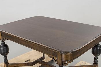 MATBORD, barockstil,  brickmärkt E. Pettersson Gefle Möbleringsaffär, 1930-tal.