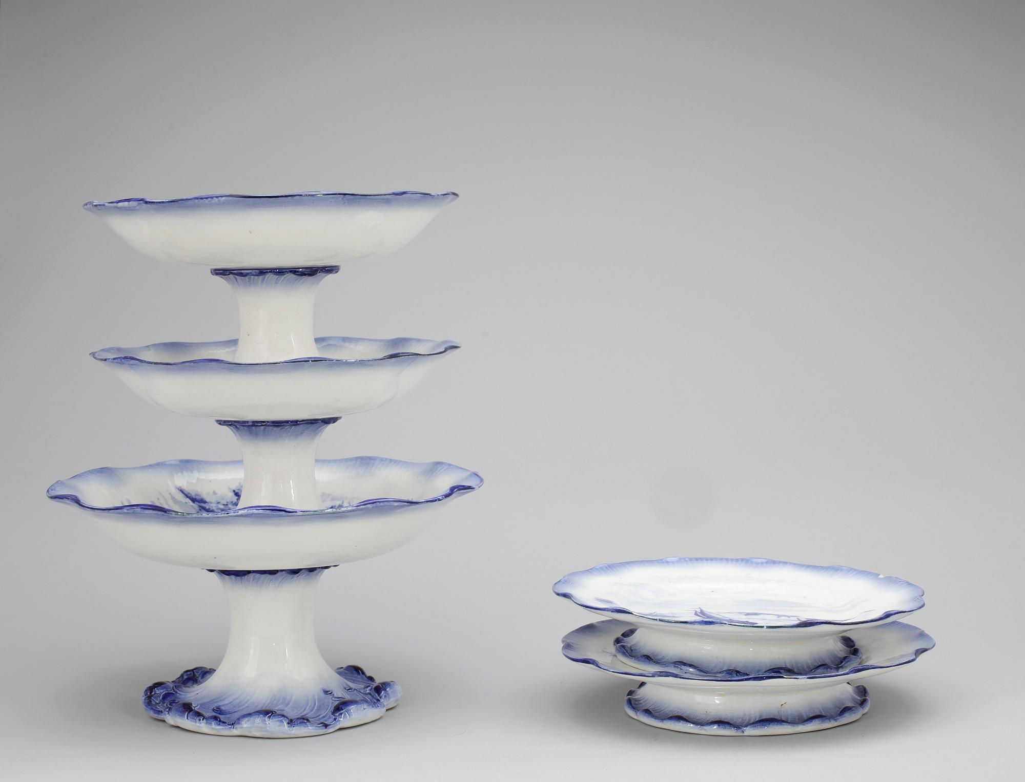 MATSERVIS, 57 delar, "Terre de fer Vermont feres", Paris, omkring 1900.