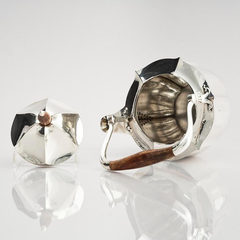 Karl Anderson, a silver coffee- and teaset, 4 pieces, Stockholm, Sweden 1918.