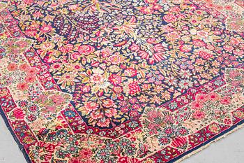 Matto, semi-antique Kerman, ca 218 x 140,5 cm.