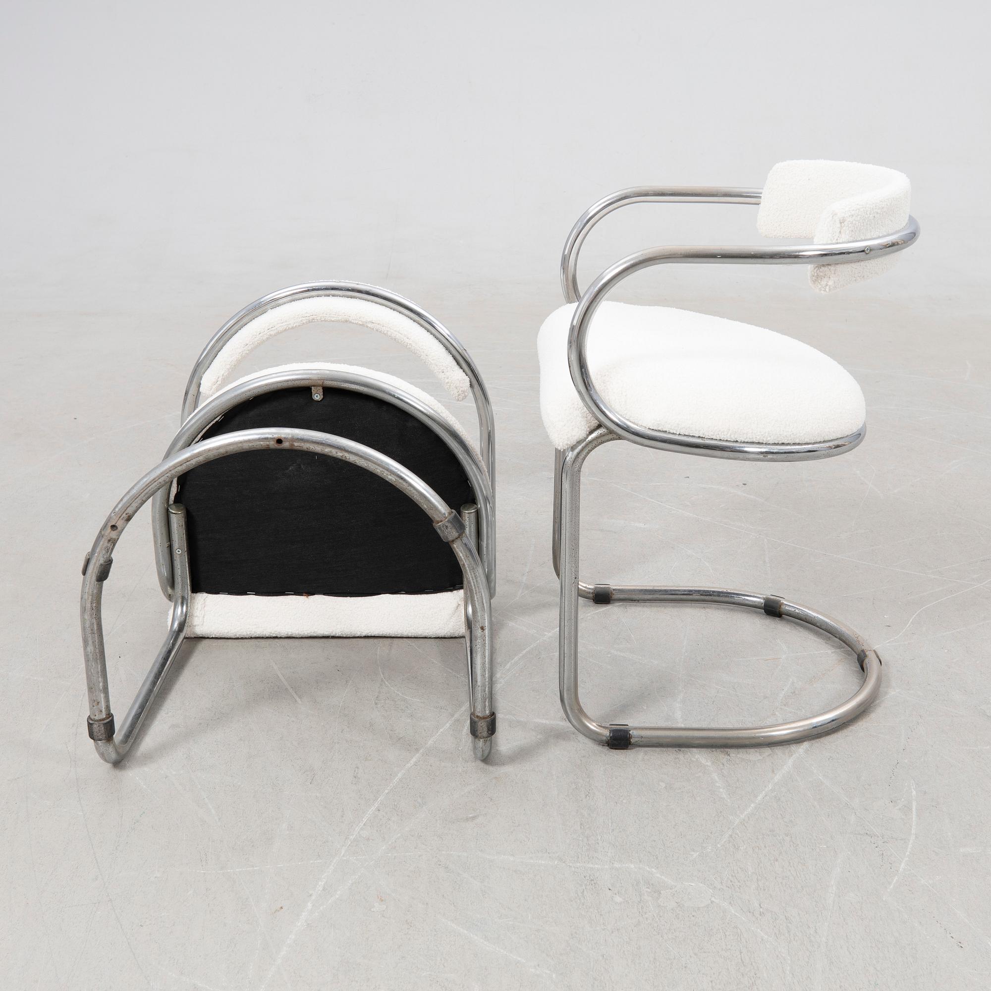 Karmstolar, ett par, 1900-talets andra hälft.