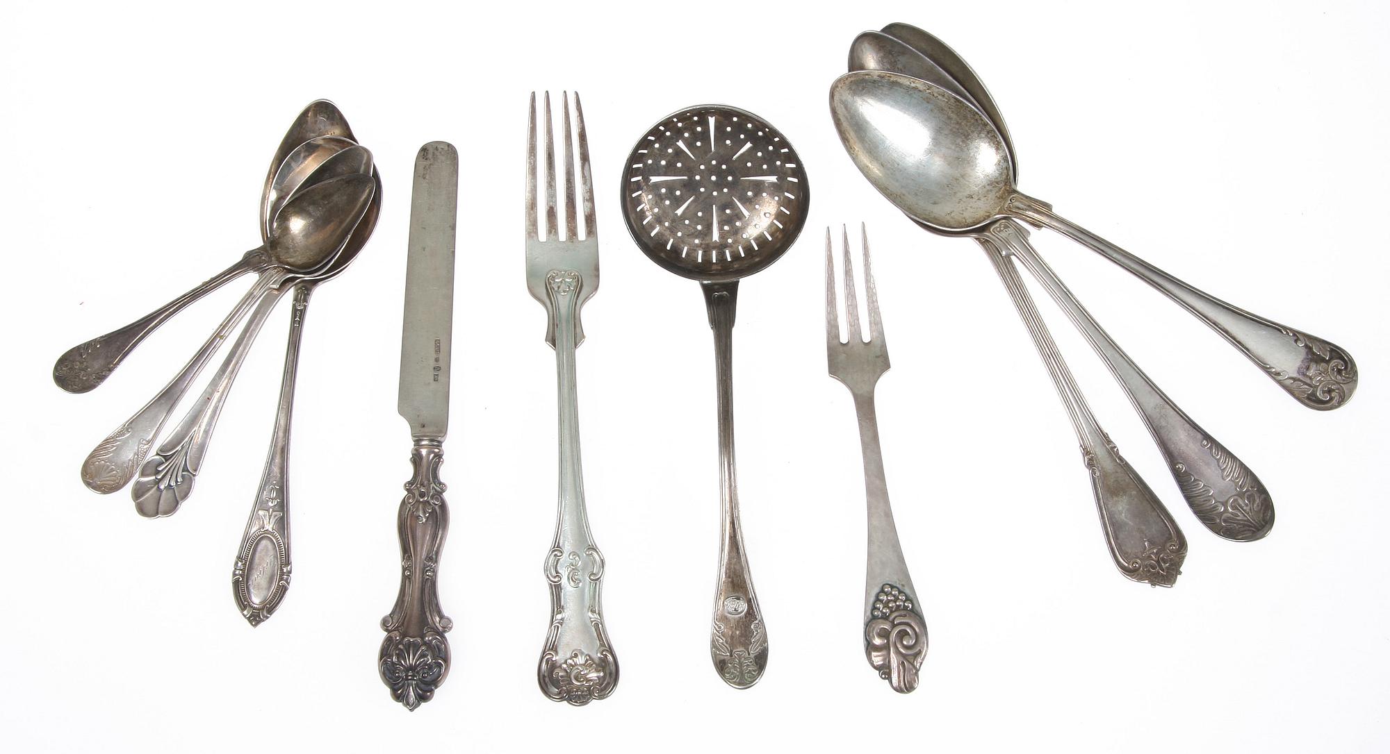 PARTI BESTICK, 19 delar, silver, 1800/1900-tal. Vikt ca 970 gr.