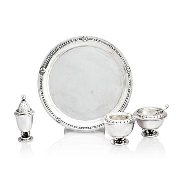 Georg Jensen, krydduppsättning, 4 delar + sked, Köpenhamn 1915 -1932, 830/1000 silver samt sterling.