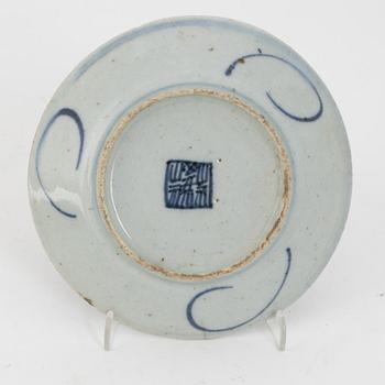 A set of 12 similar Chinese blue and white porcelain small dishes, late Qing dynasty, second half of the 19th Century.