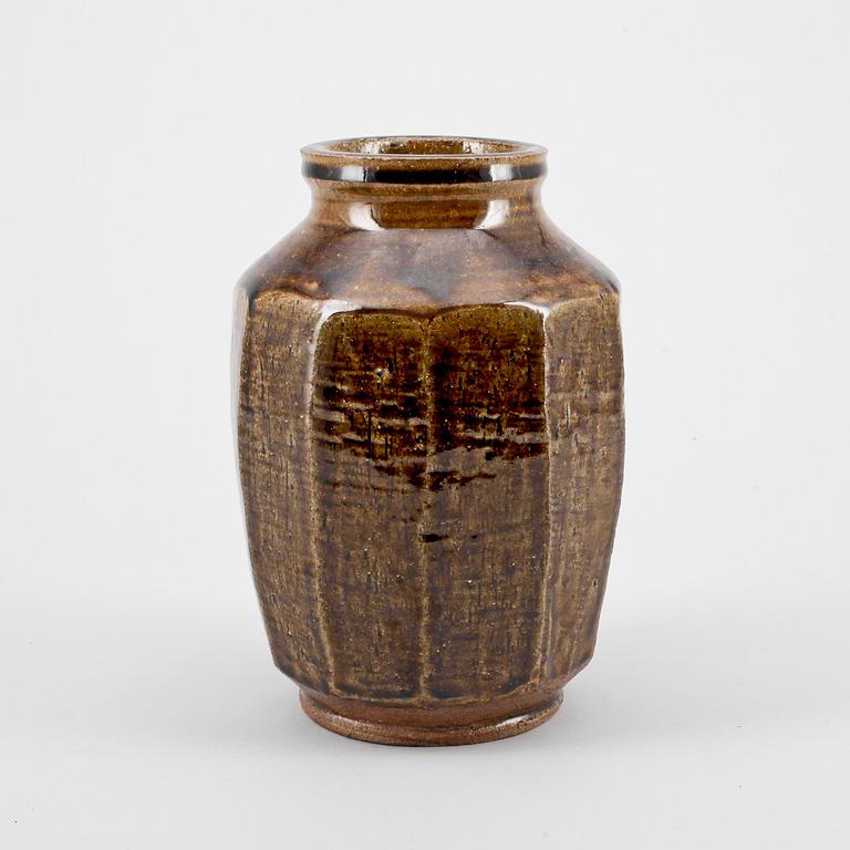 VAS, keramik. Troligen Seijiro Takeuchi, Japan. 1900-talets tredje kvartal.
