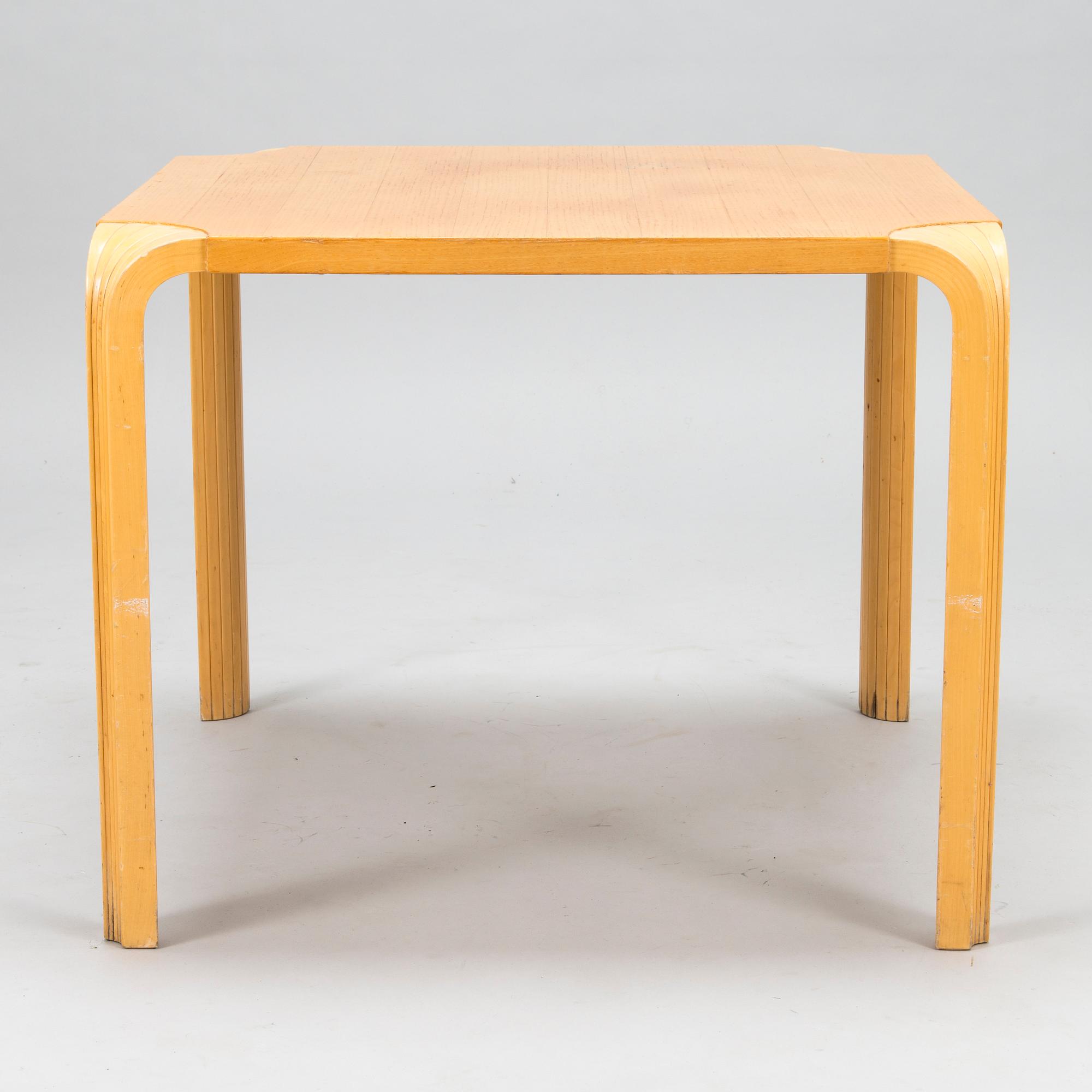 ALVAR AALTO, BORD, X 800 A, Artek.