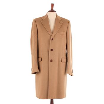 239. PARK HOUSE, a camel cashmere mens coat. Size 48.