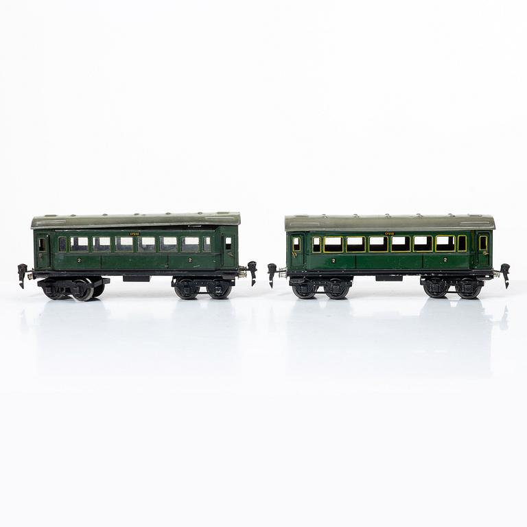 Märklin, Locomotives, carriages and accessories, first half of the 20th century.