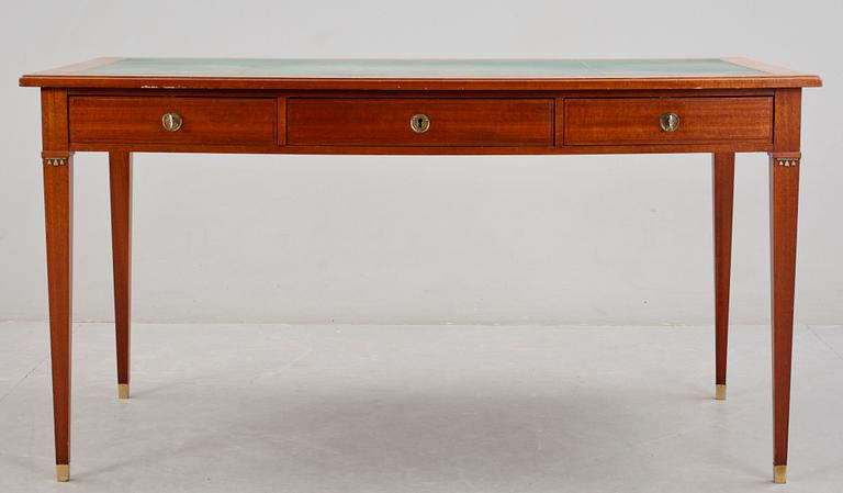 SKRIVBORD, sengustaviansk stil, 1900-tal.