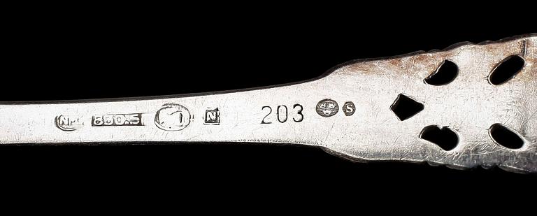 MATBESTICK, 54+12 delar, silver, snarlik "Svensk spets", MGAB, Uppsala, 1950-tal. Tot vikt (inkl knivar) ca2268g.