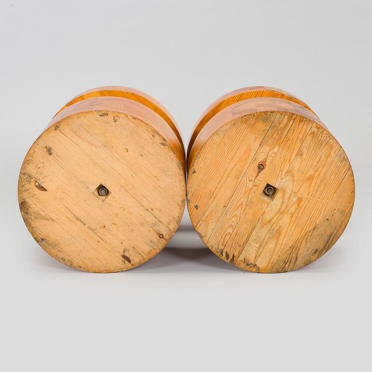 Bord och pallar, 2 st 1960/1970-tal.