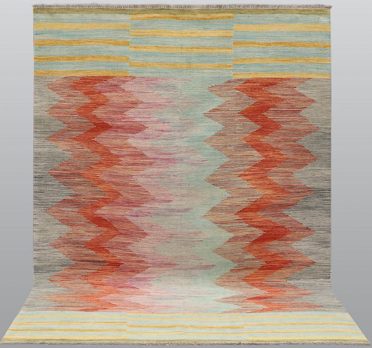 Matta, Kelim, modern design, ca 244 x 173 cm.