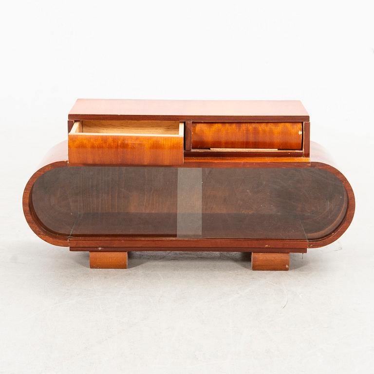 Hall furniture, Art Deco, first half of the 20th century.