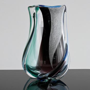 VAS, glas, Mats Jonasson, Målerås, limited edition, signerad och numrerad 6/99, 2000-tal.