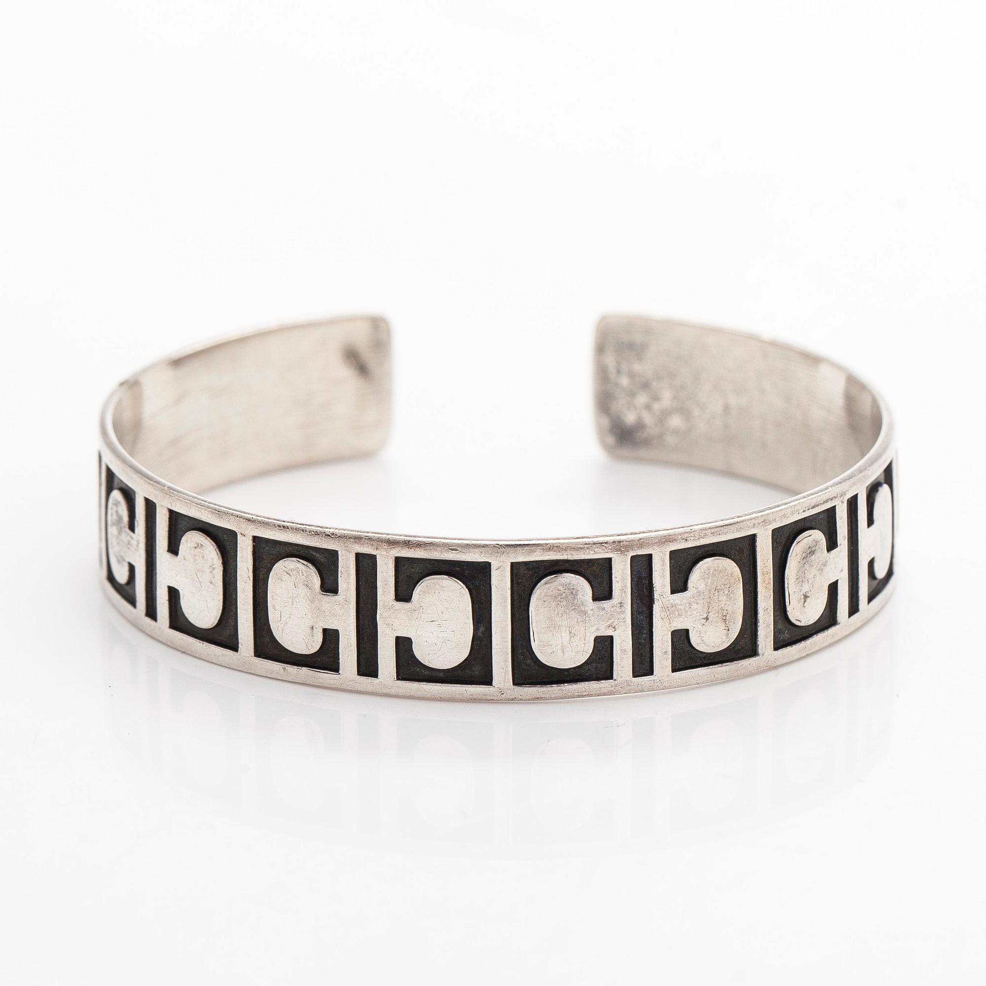 Börje Rajalin, armband och ring, silver. Kalevala Koru, Helsingfors 1973.