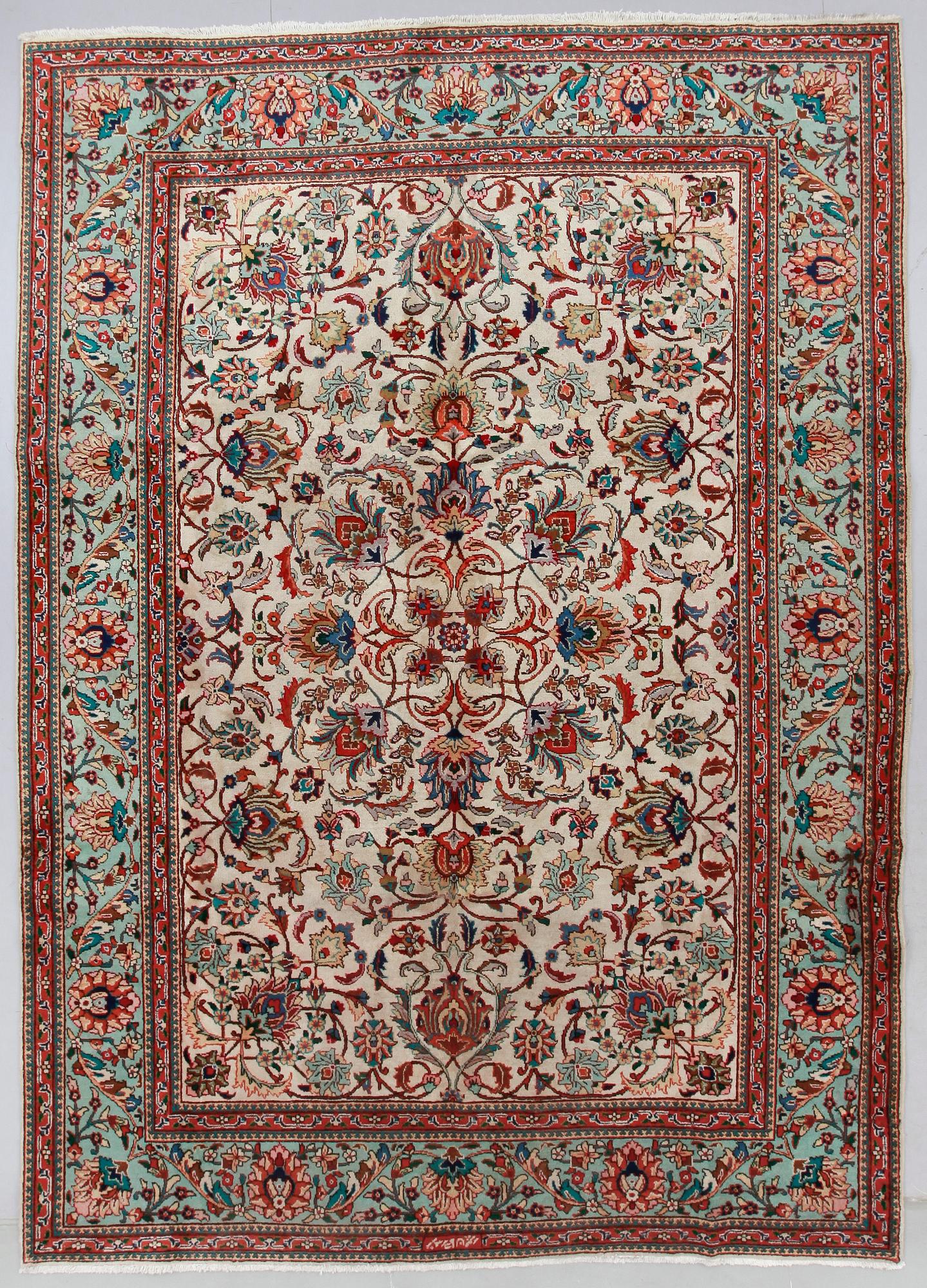 MATTA, Täbriz, ca 352 x 250 cm.