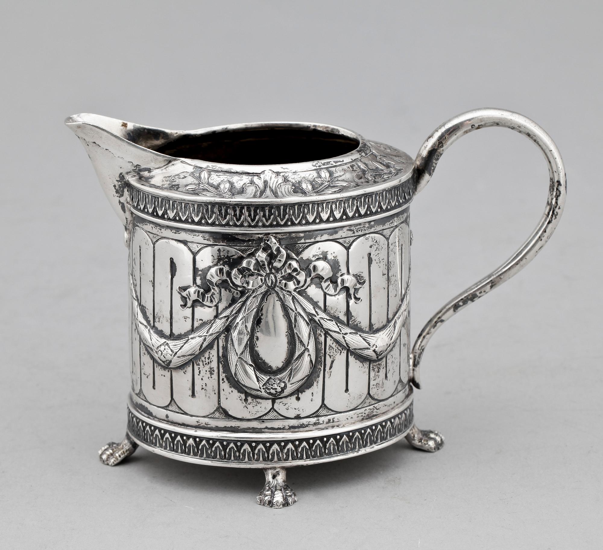 GRÄDDKANNA, silver, Louis XVI-stil, 1900-tal. Vikt 230g.