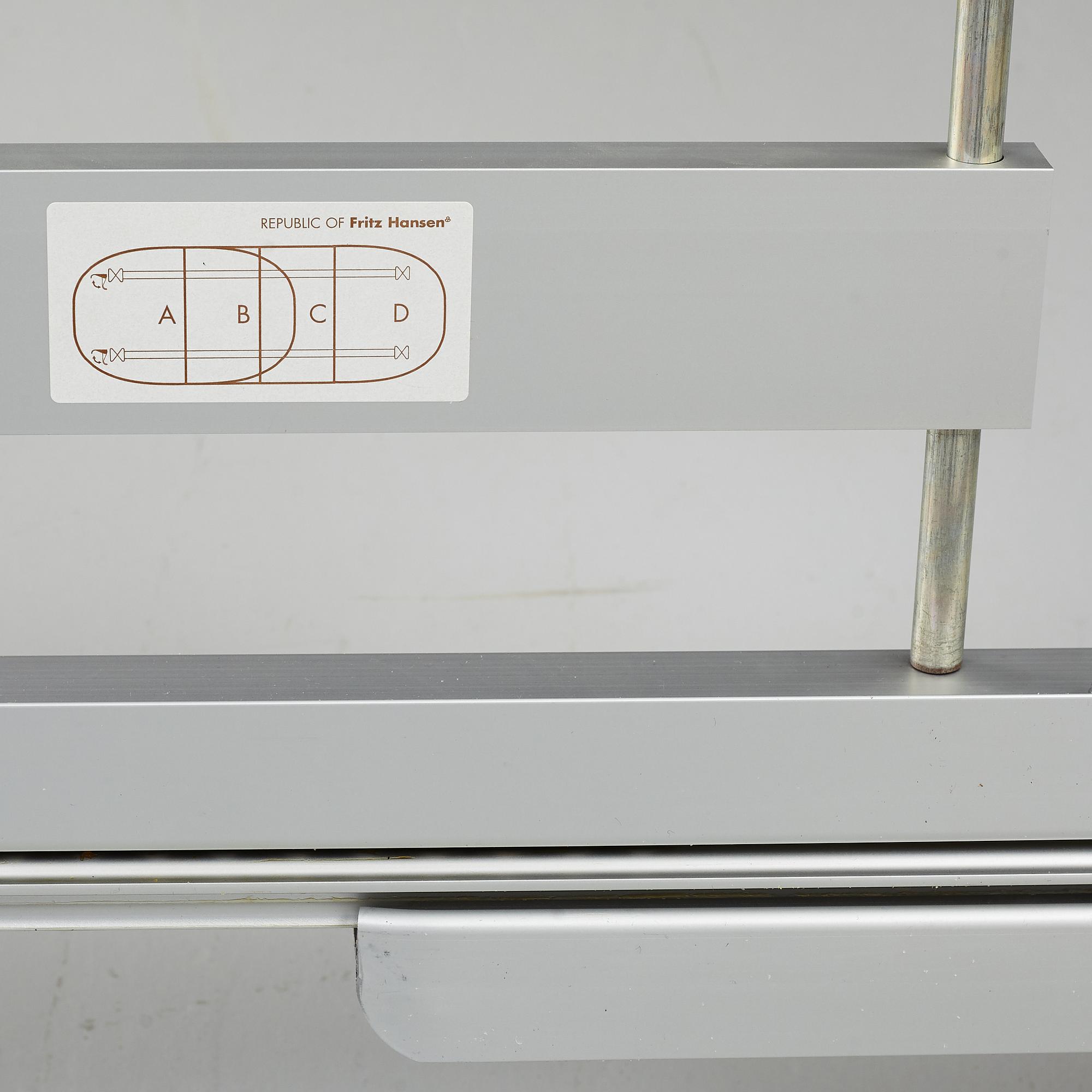 Bruno Mathsson & Piet Hein, matbord, "Superellips B620", Fritz Hansen, Danmark, daterat 2016.