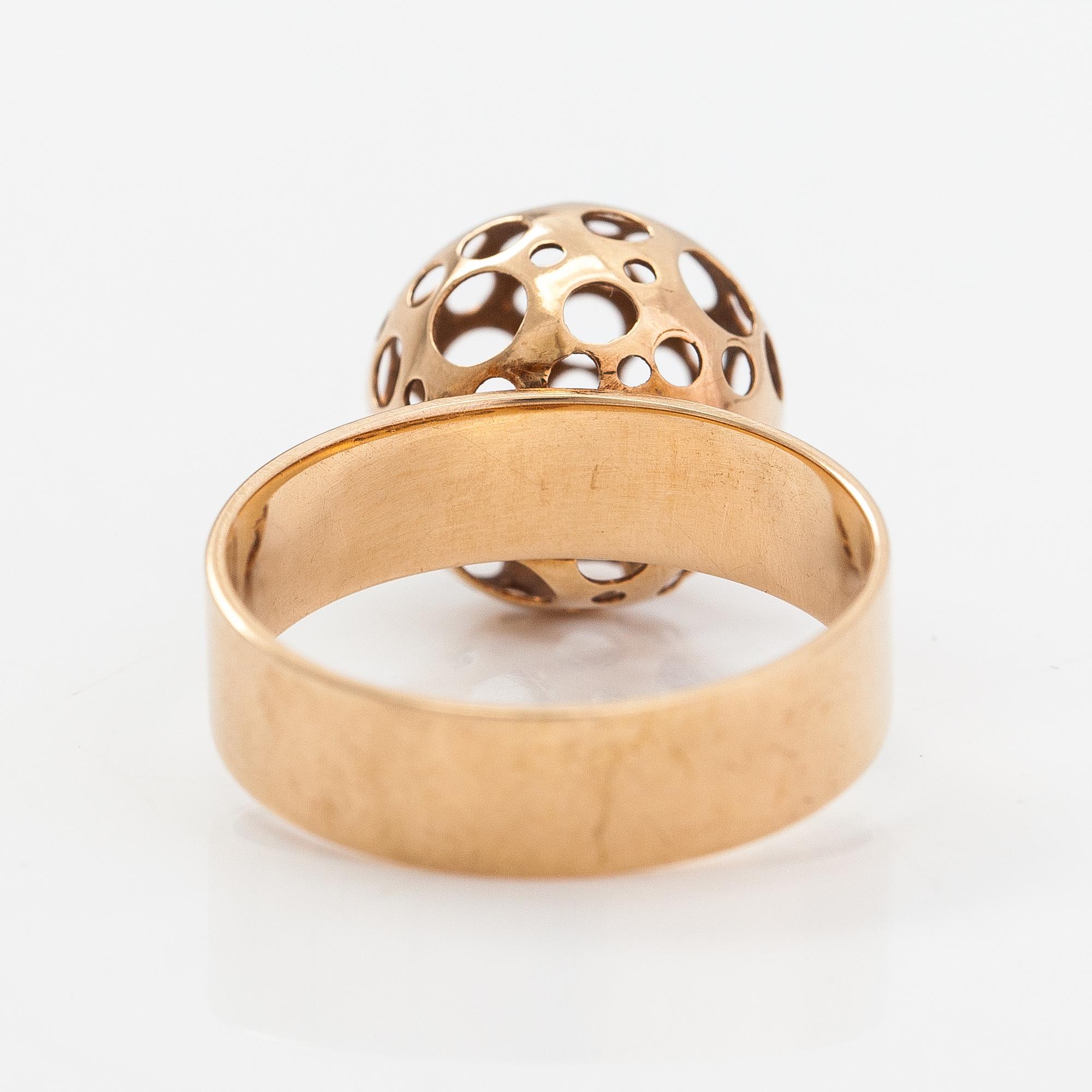 Liisa Vitali, A pair of earrings and a ring made of 14K gold "Leppäkerttu". Westerback, Helsinki 1968-69/1969-70.