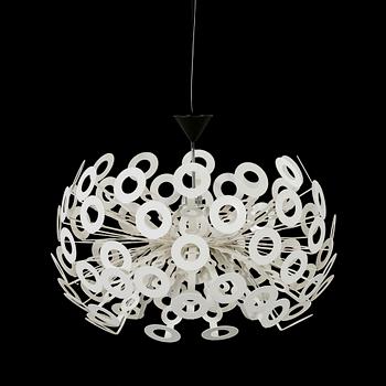 A CEILING LAMP "DANDELION" BY RICHARD HUTTEN FOR MOOOI.
