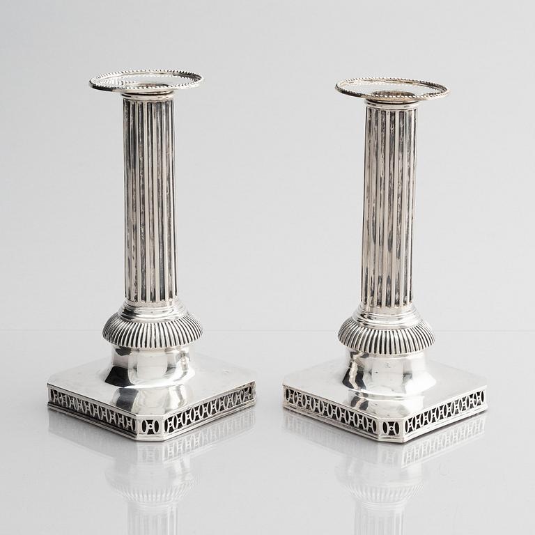 Pehr Zethelius, ljusstakar, ett par, silver, Stockholm 1794. Gustavianska.