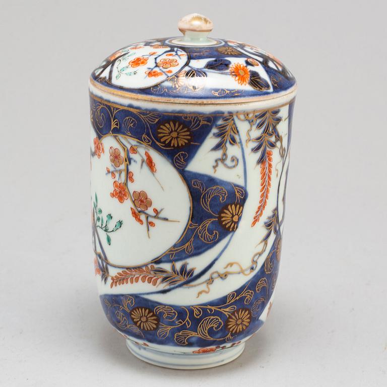 A Japanese jar with cover, Edo period (1603 – 1868).