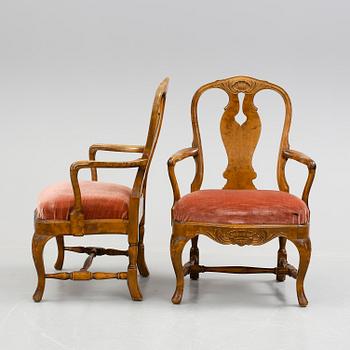 KARMSTOLAR, ett par, rokokostil, 1930/40-tal.