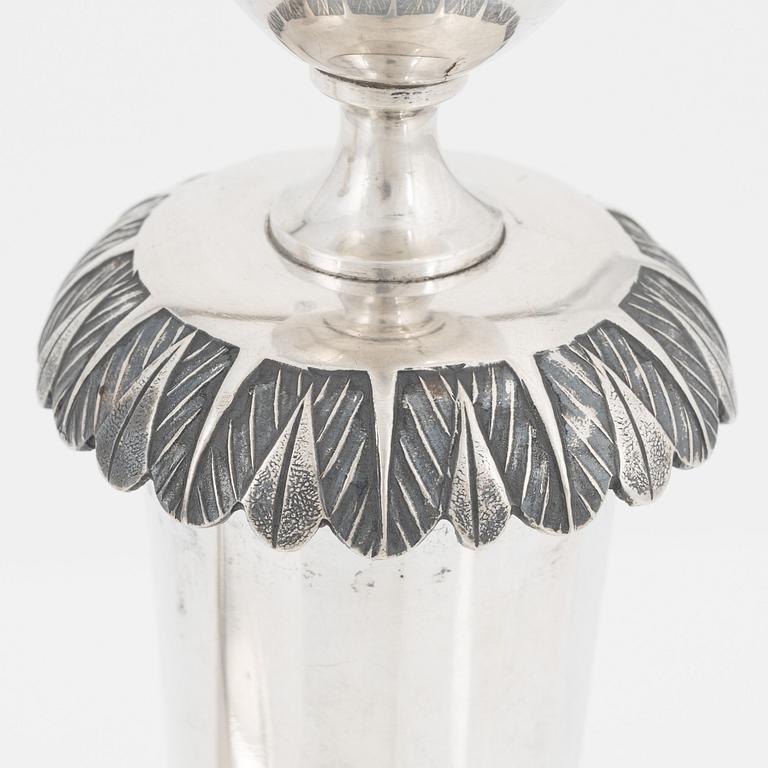 Ljusstakar, ett par, silver, Scheel, Kassel, Tyskland, 1800-tal.
