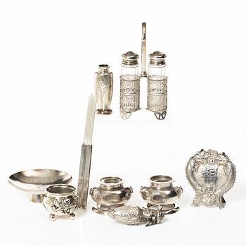 A group of salts and miniatures, part Japanese and Chinese, part silver, around 1900.